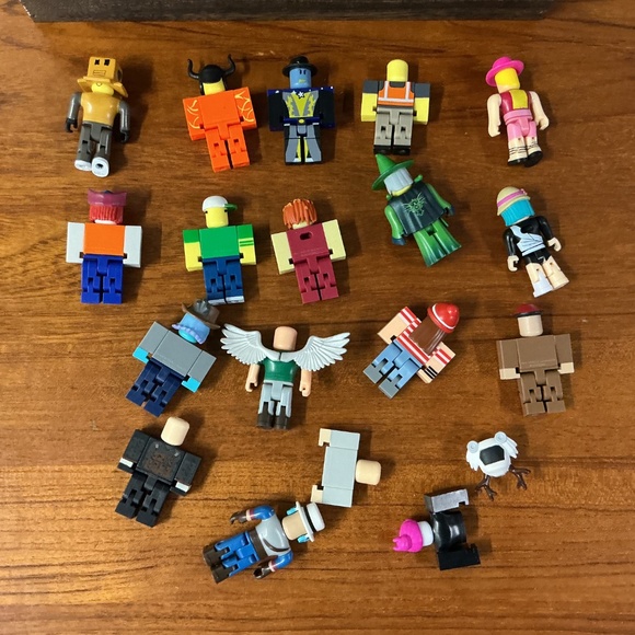 Roblox Action Figures Emerald Dragon Misc. Lot of 15 - Picture 2 of 5